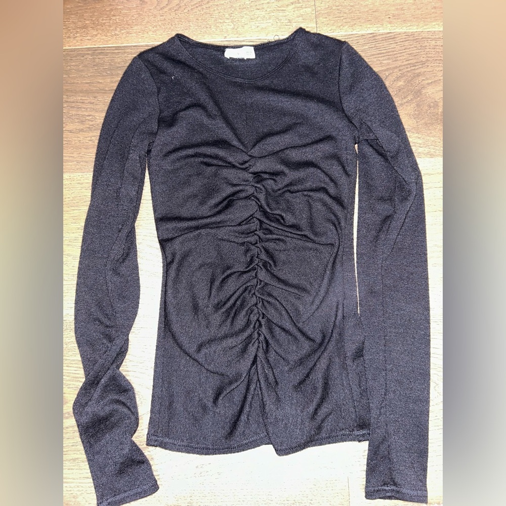 Aritzia Black Ruched Long Sleeve Top